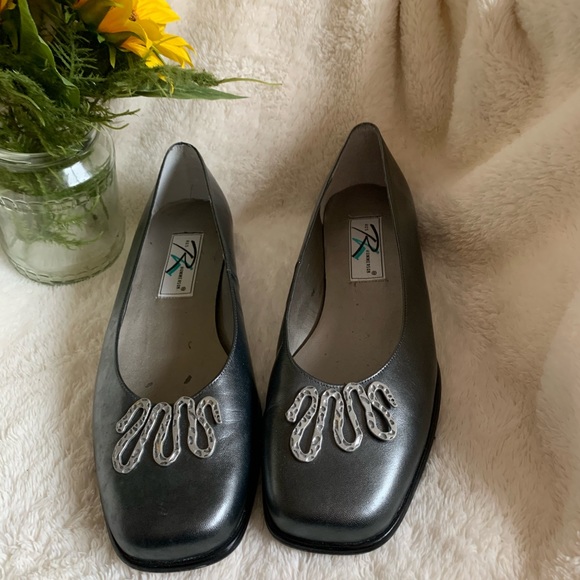 Leather flats - Picture 1 of 6